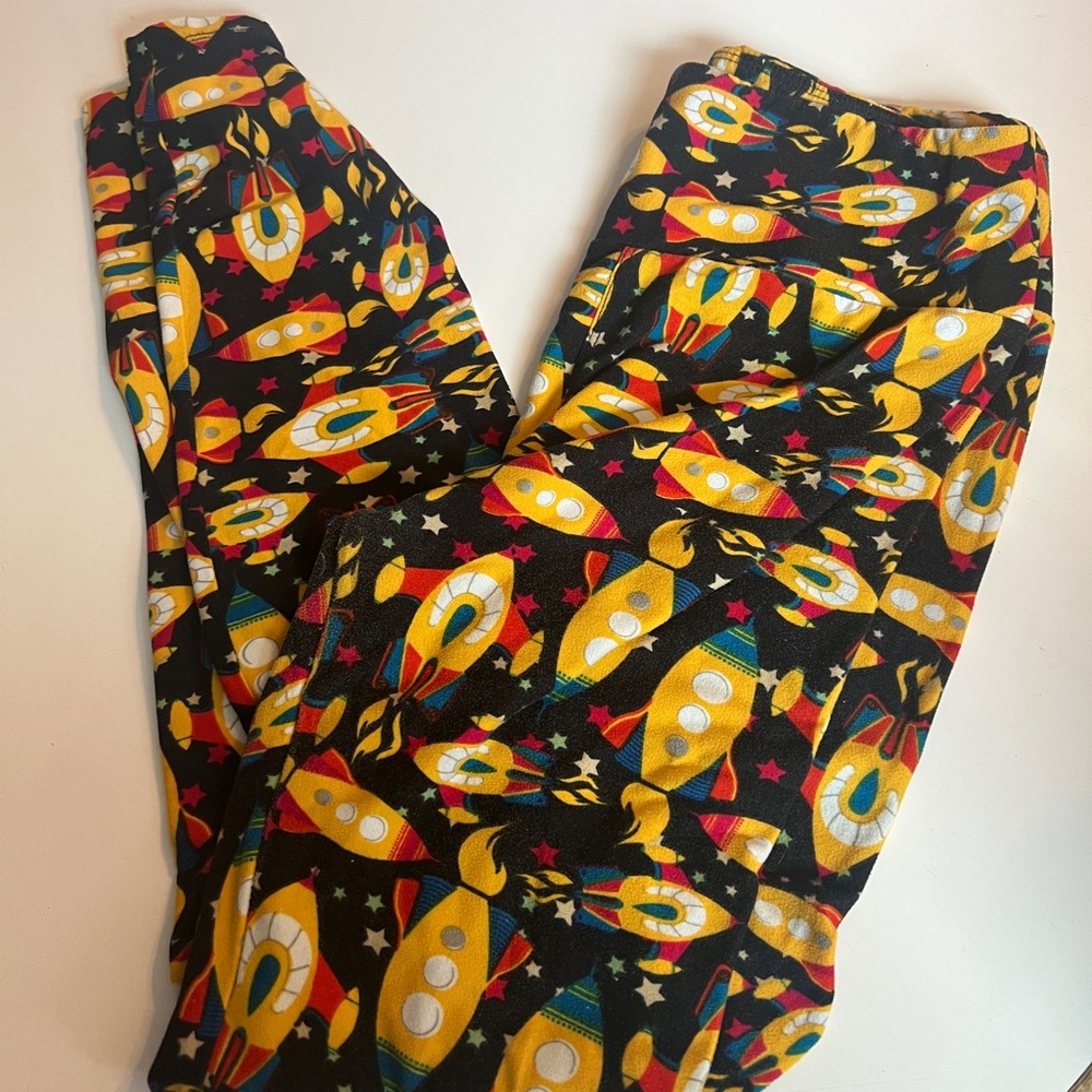 Rocket print lularoe OS leggings
